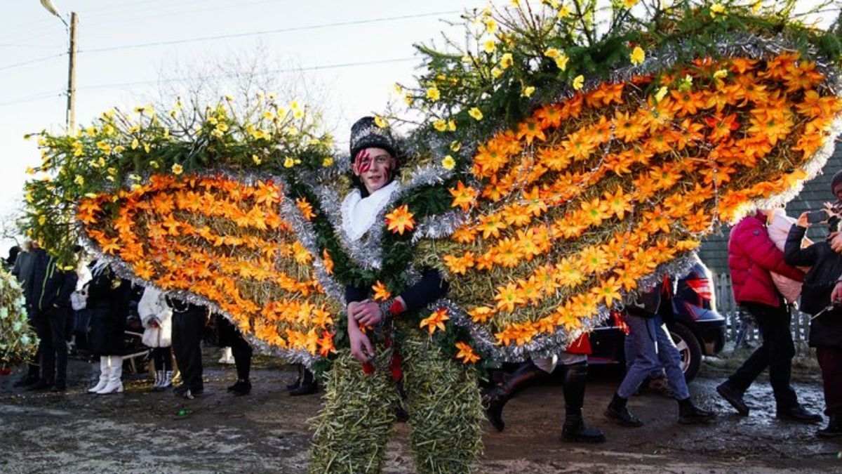 В Красноильске на Буковине отгуляли самую масштабную Маланку: невероятные фото и видео
