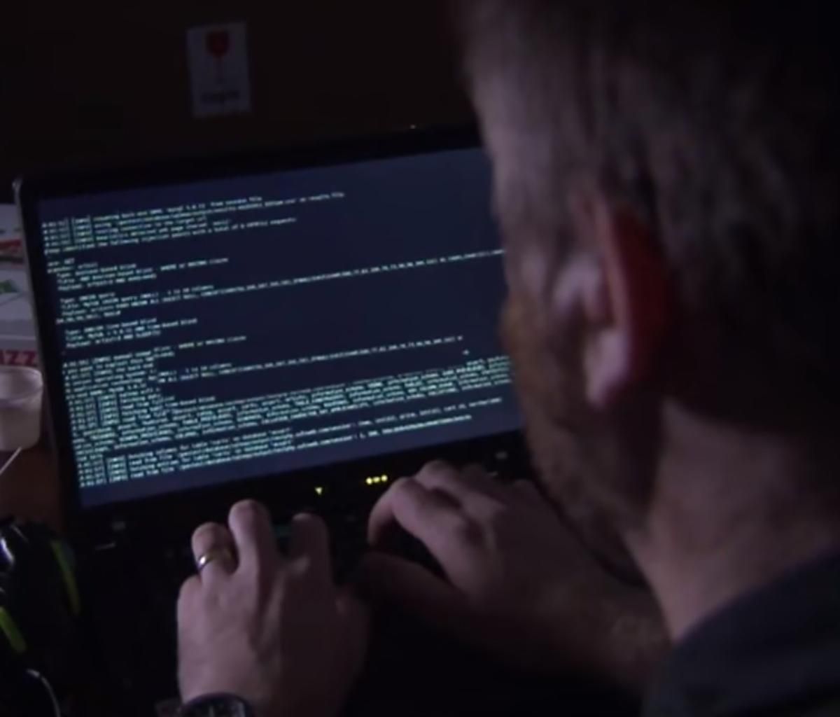 Єрмак заявляє, що Україна готова відповісти хакерам на масову атаку держсайтів - Україна новини - 24 Канал Єрмак заявляє, що Україна готова відповісти хакерам на масову атаку держсайтів - Україна новини - 24 Канал