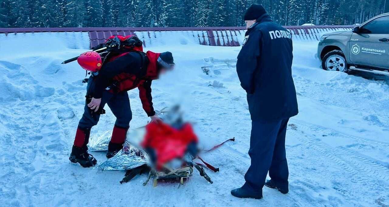 Туристи, йдучи на Говерлу, впали в обрив: у поліції відкрили справу через трагічний випадок - Новини Івано-Франківськ - 24 Канал