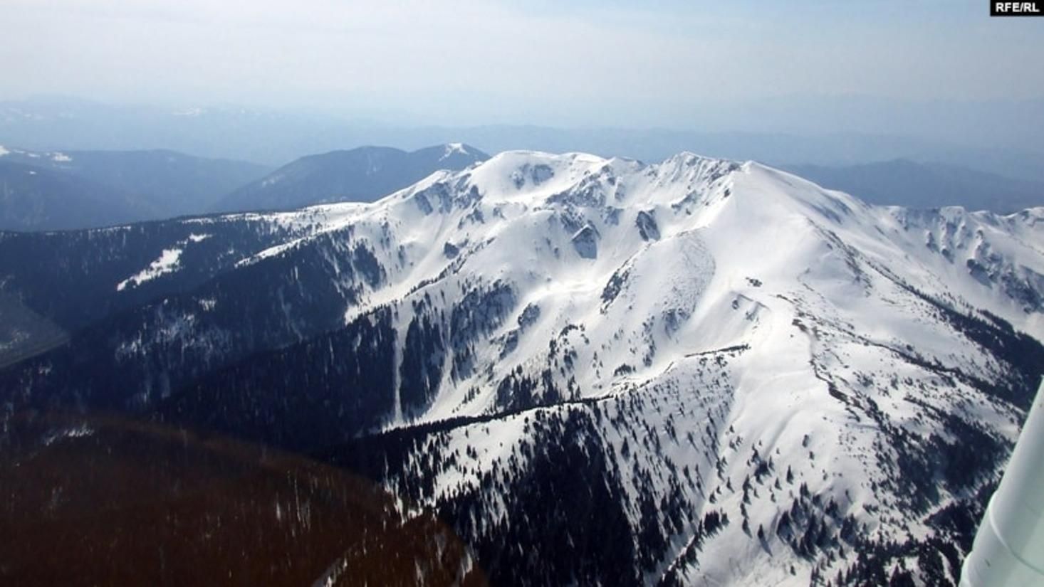 На Говерлі у Карпатах зійшла лавина: госпіталізували жінку та дитину - Україна новини - 24 Канал На Говерлі у Карпатах зійшла лавина: госпіталізували жінку та дитину - Україна новини - 24 Канал