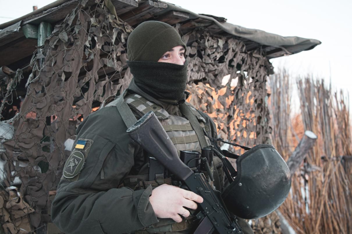За кілометр від лінії розмежування на Донбасі нацгвардійці затримали іноземців - Новини Луганська - 24 Канал