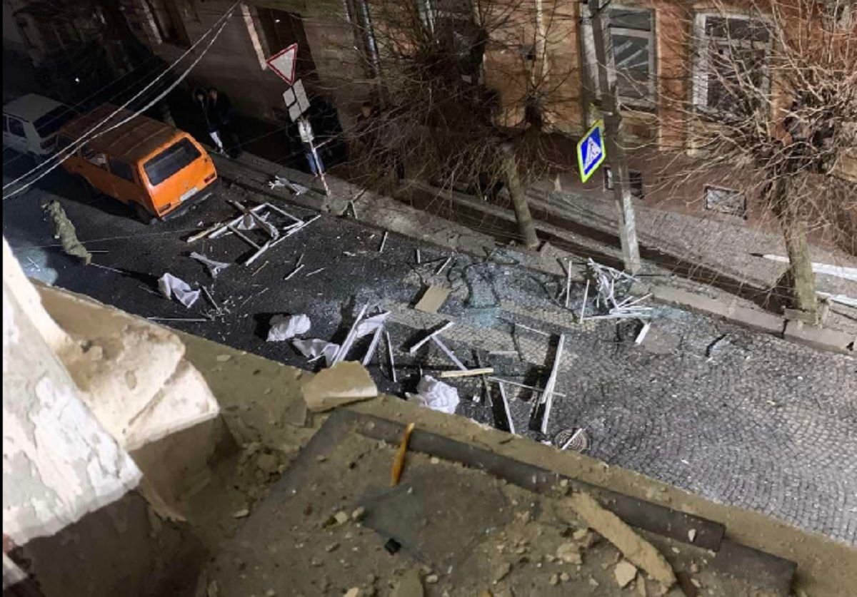 Вибух у квартирі в Чернівцях: з'явились фото зі зруйнованої квартири - Україна новини - 24 Канал