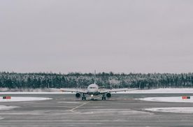 Тысячи авиарейсов отменили в США из-за мощной снежной бури