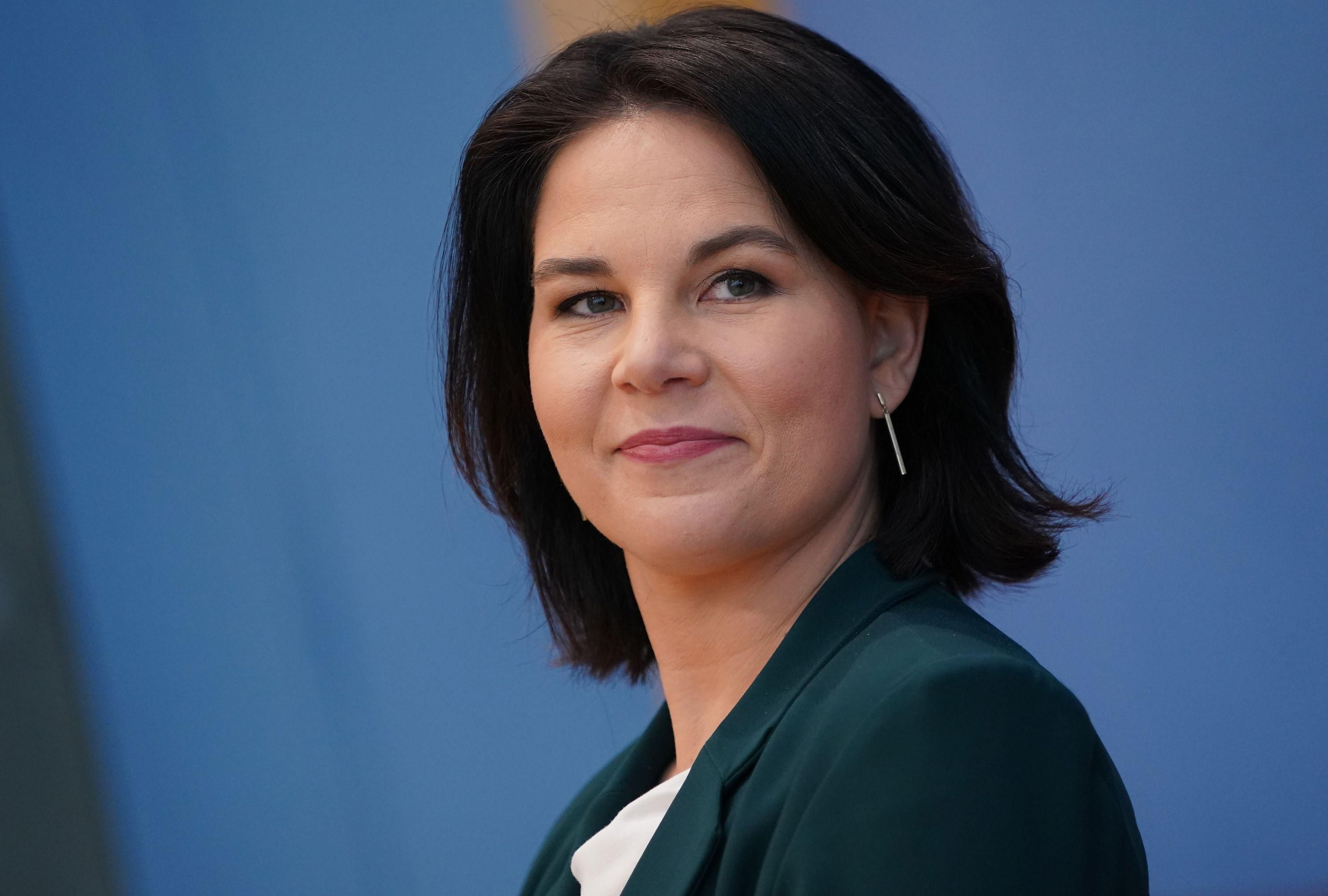 Глава МЗС Німеччини у Москві закинула Лаврову скупчення військ Росії біля України - 24 Канал Глава МЗС Німеччини у Москві закинула Лаврову скупчення військ Росії біля України - 24 Канал