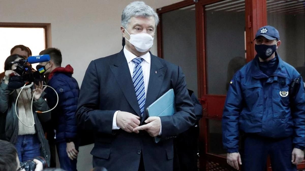 Розігрує роль бійця та жертви: ЗМІ проаналізували приїзд Порошенка до України - 24 Канал Розігрує роль бійця та жертви: ЗМІ проаналізували приїзд Порошенка до України - 24 Канал