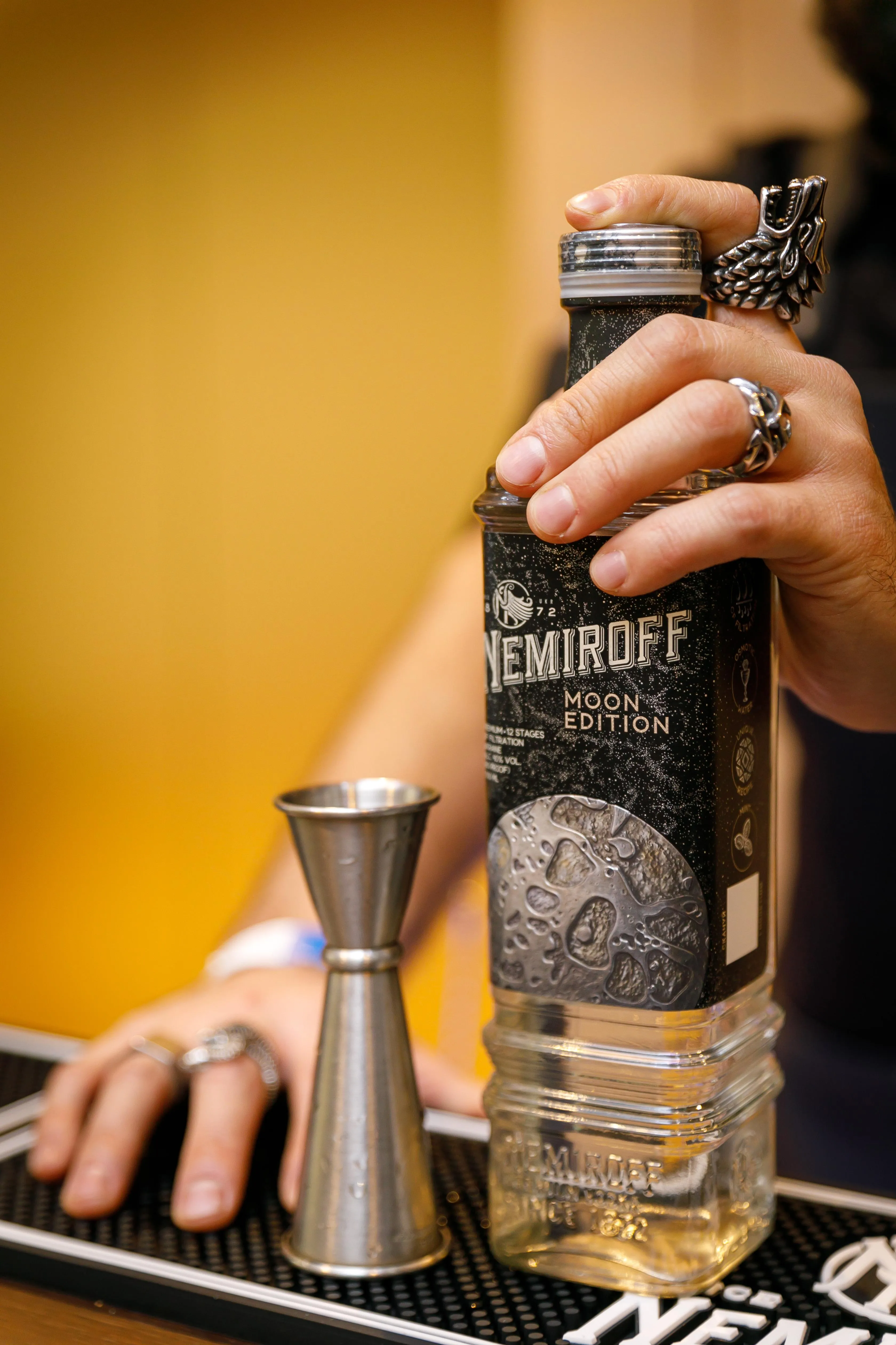 Nemiroff Moon Edition посвящен первопроходцам Nemiroff Moon Edition посвящен первопроходцам