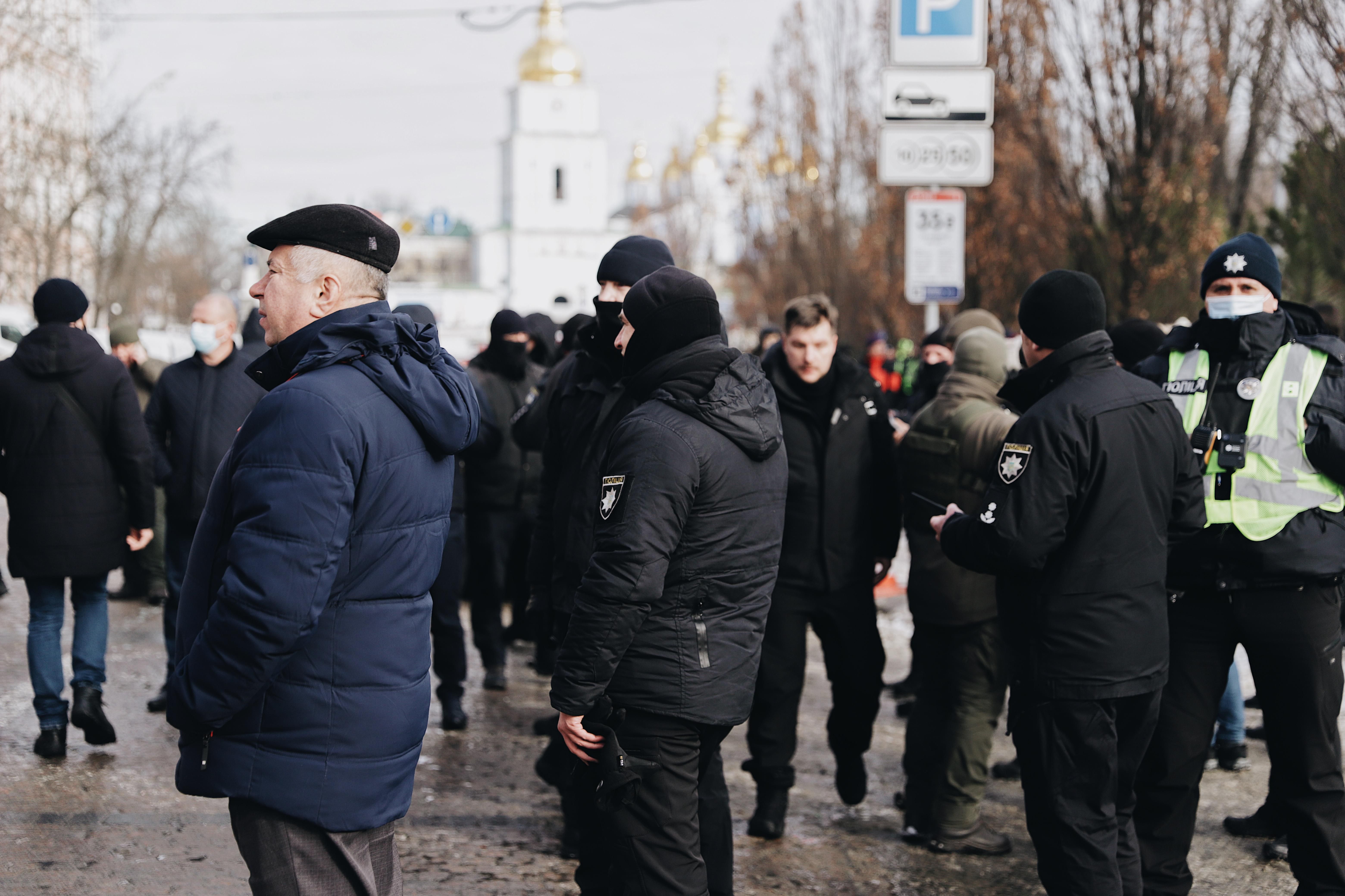 Возле Печерского райсуда из-за столкновений пострадали люди