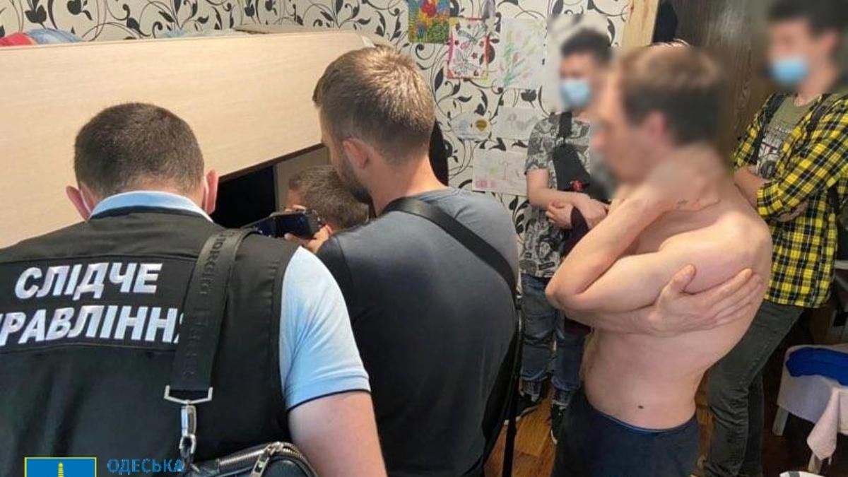 Група одеситів налагодила порнобізнес через інтернет: правоохоронці викрили злочинну схему - Новини Одеси сьогодні - Одеса Група одеситів налагодила порнобізнес через інтернет: правоохоронці викрили злочинну схему - Новини Одеси сьогодні - Одеса