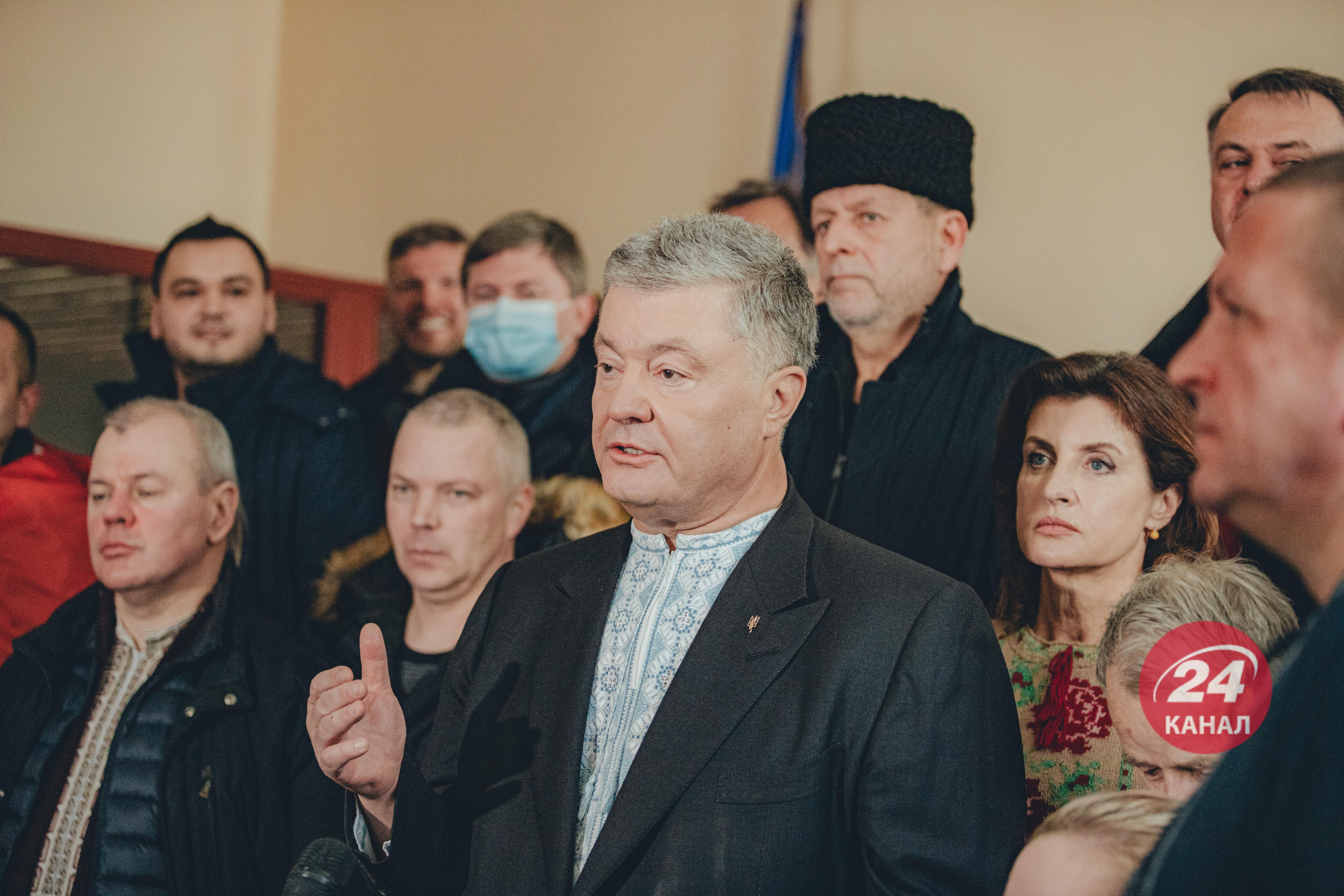 Риск бегства Порошенко велик, – Лещенко о мере пресечения пятому президенту Риск бегства Порошенко велик, – Лещенко о мере пресечения пятому президенту