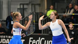 Australian Open: Костюк и Ястремская "на зубах" вышли во второй круг парного разряда