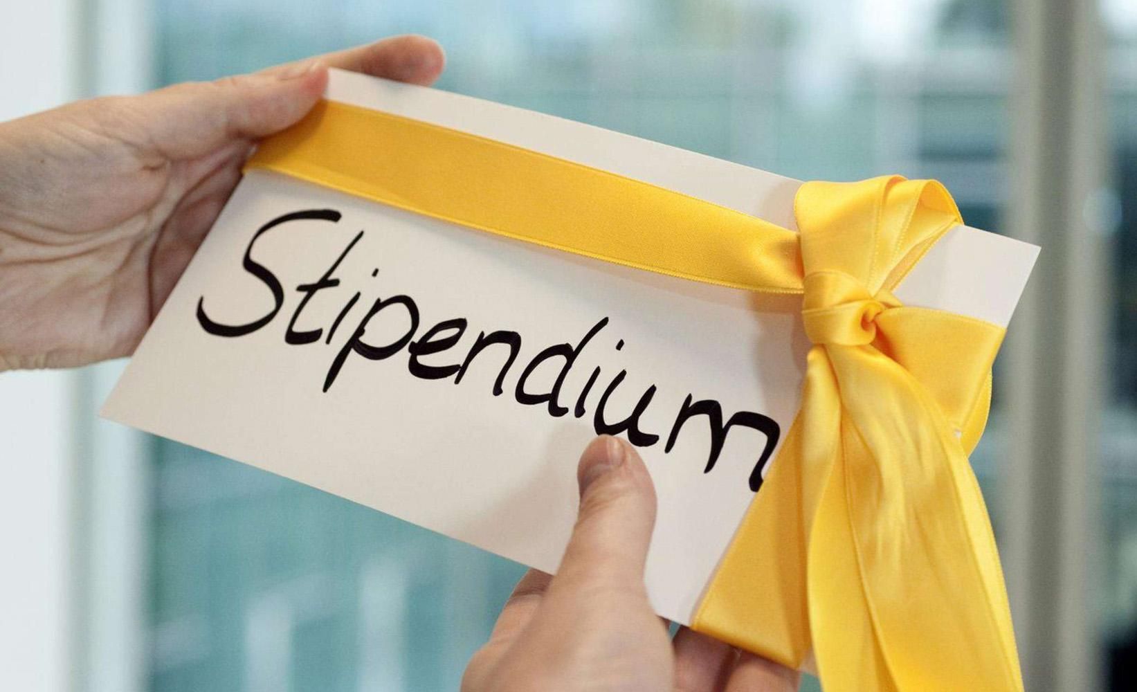 Шкарлет сообщил, сколько студентов будут получать стипендии в 2022 году Шкарлет сообщил, сколько студентов будут получать стипендии в 2022 году