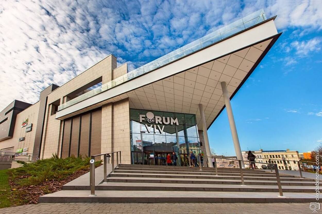 Анонім повідомив про замінування ТРЦ Forum Lviv: поліція евакуює людей - Новини Львова - Львів Анонім повідомив про замінування ТРЦ Forum Lviv: поліція евакуює людей - Новини Львова - Львів