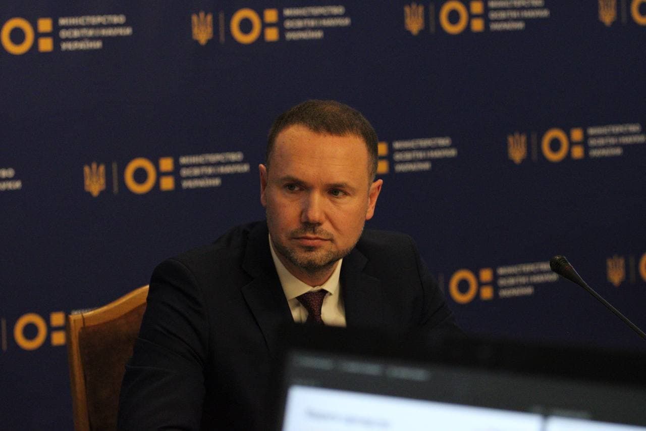 Скільки заробив голова МОН Сергій Шкарлет за 2021 рік: оприлюднили суми - Україна новини - Освіта Скільки заробив голова МОН Сергій Шкарлет за 2021 рік: оприлюднили суми - Україна новини - Освіта