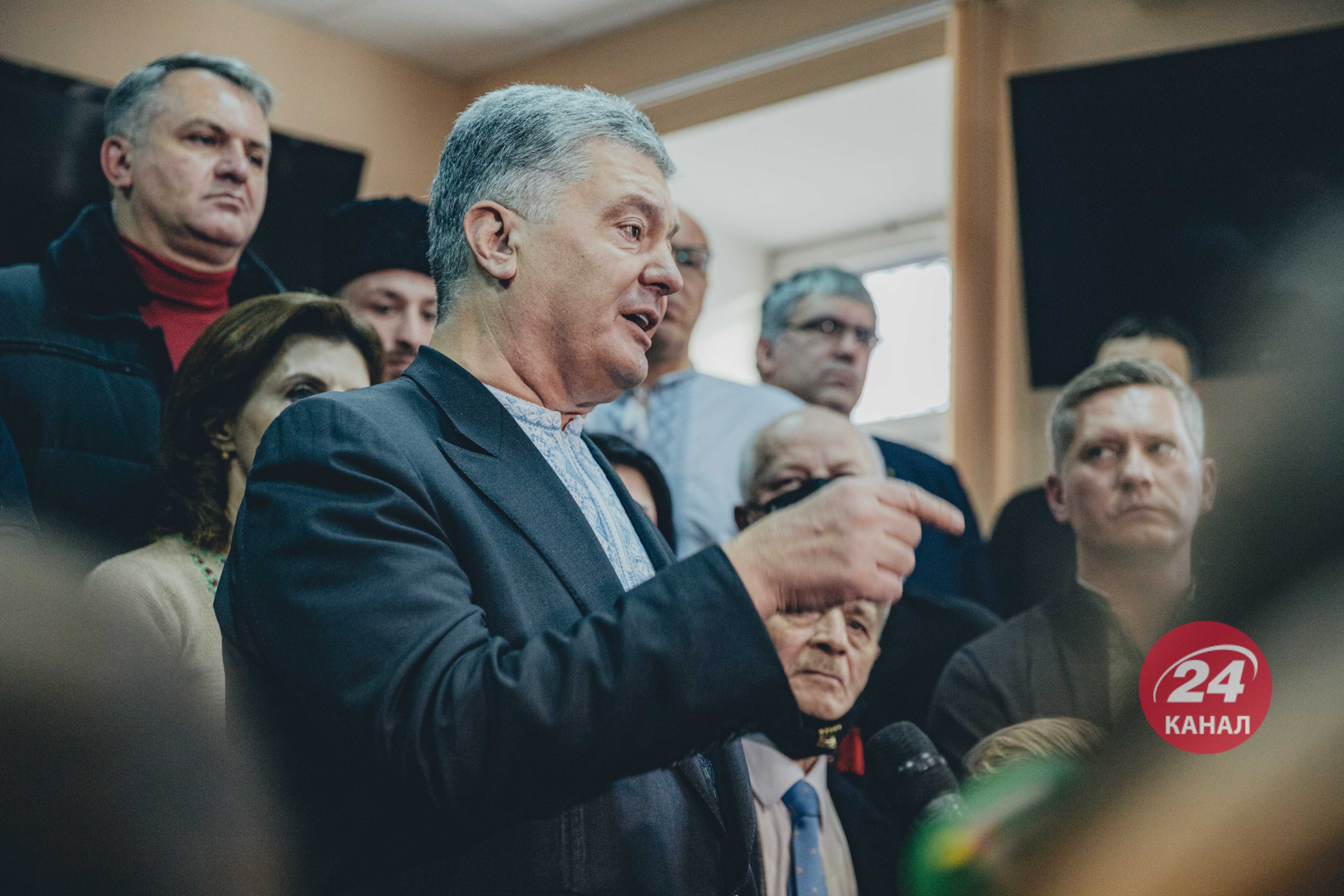 Адвокаты обжалуют арест имущества Порошенко: он и дальше может им пользоваться Адвокаты обжалуют арест имущества Порошенко: он и дальше может им пользоваться