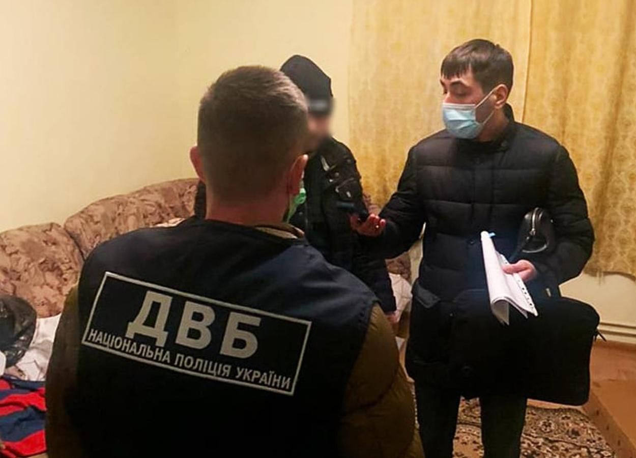 Организатор притворялся майором полиции: на Львовщине задержали банду наркоторговцев