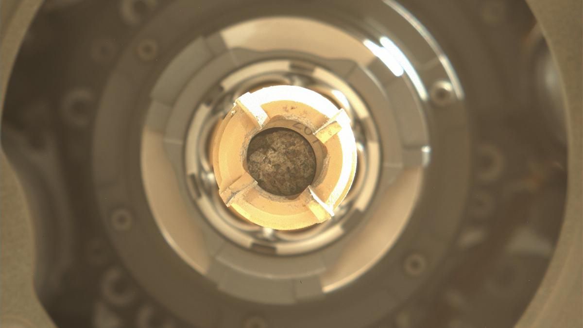 Марсоход был вынужден выбросить образцы почвы: в чем причина Марсоход был вынужден выбросить образцы почвы: в чем причина