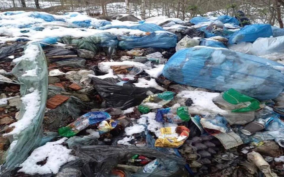 Збитки – 67,5 мільйона гривень: СБУ виявила у центрі Трускавця звалище небезпечних речовин