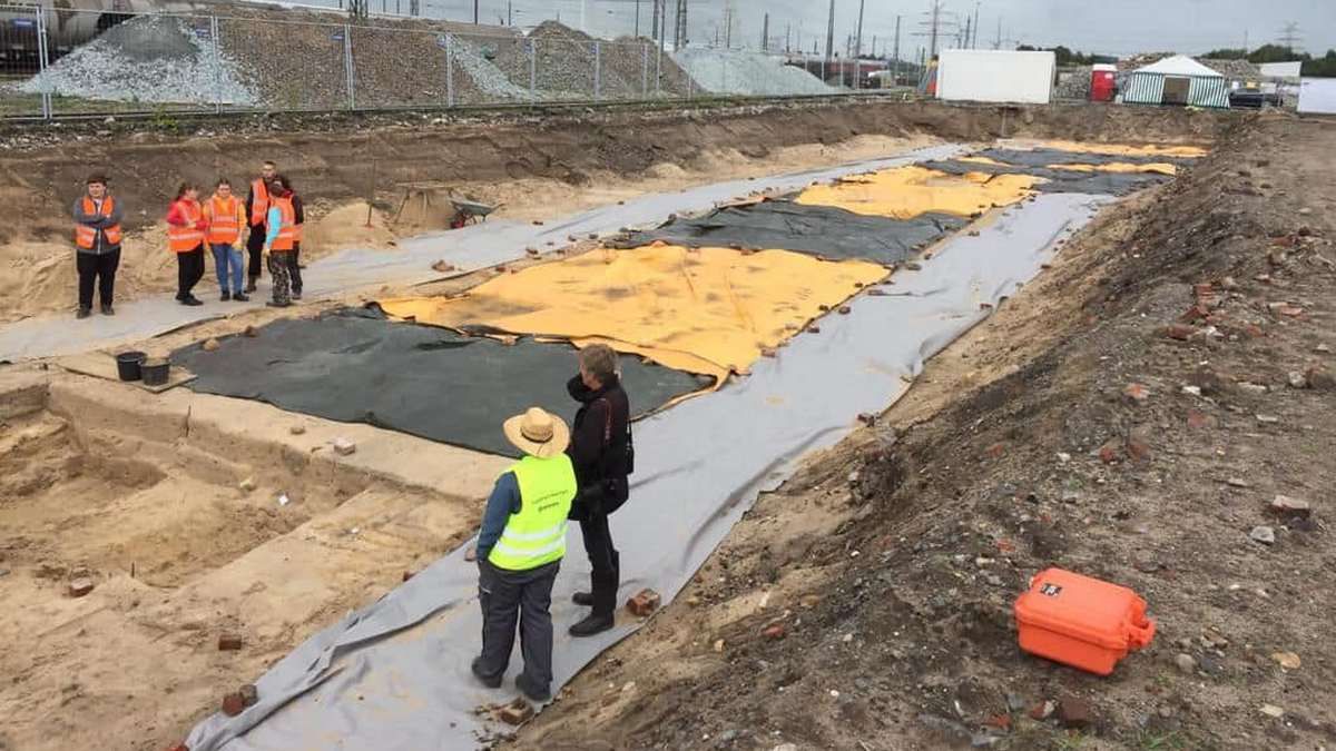 80 років були зниклими безвісти: у Німеччині знайшли захоронення українських солдатів - 24 Канал 80 років були зниклими безвісти: у Німеччині знайшли захоронення українських солдатів - 24 Канал