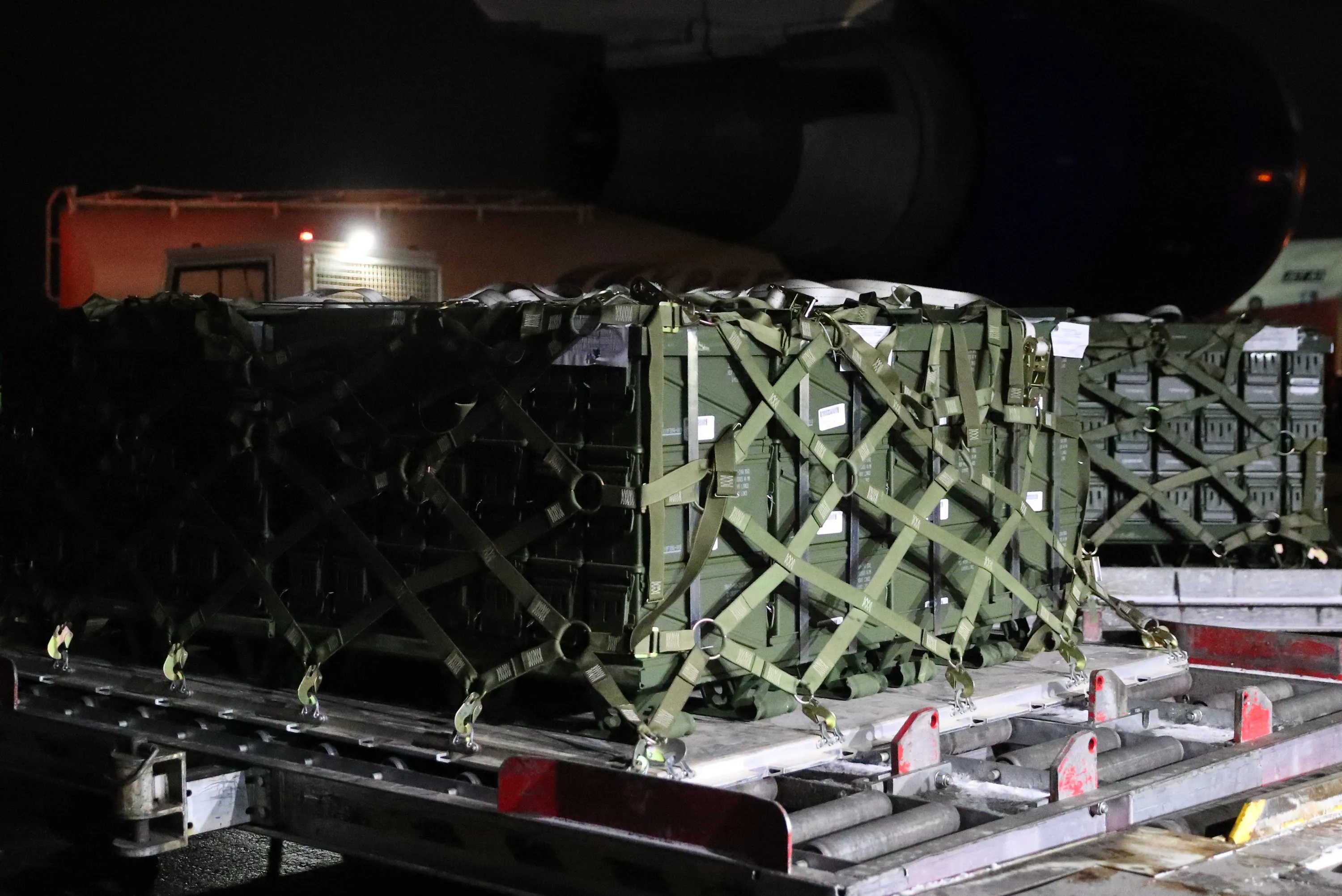 Летальна допомога від США Летальна допомога від США
