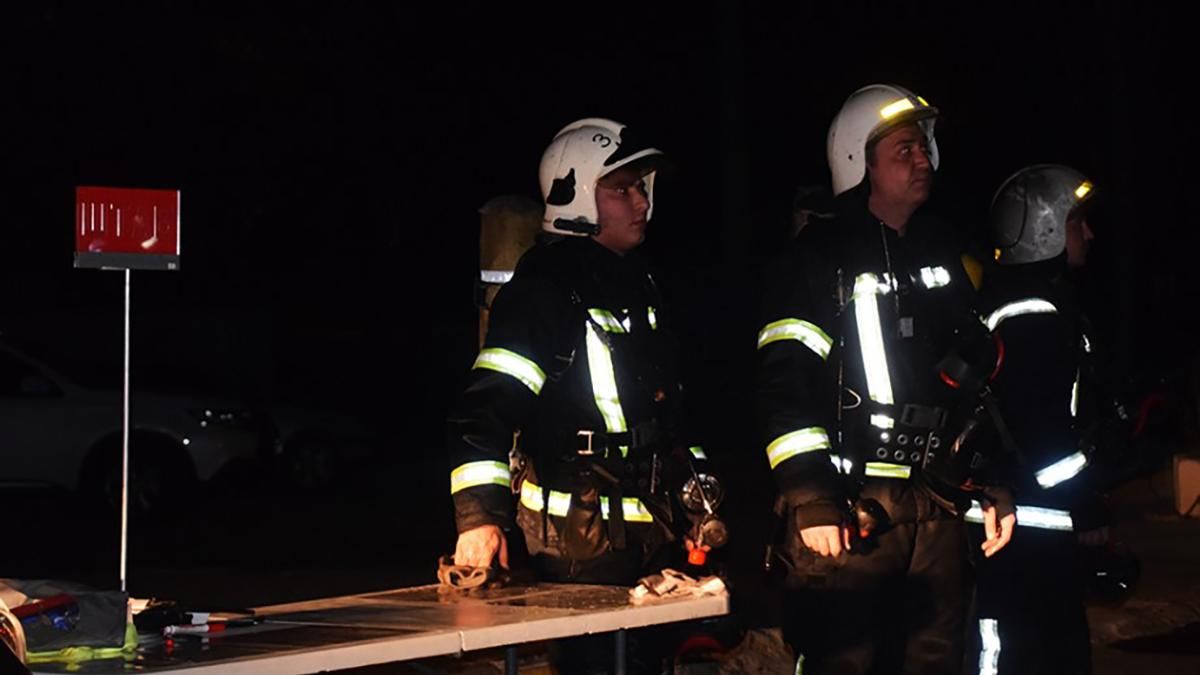 В Николаеве горел ресторан площадью 300 квадратных метров: фото с места происшествия