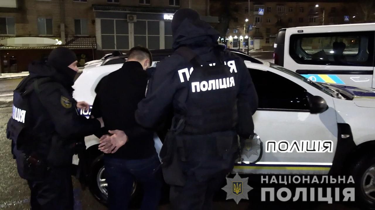 В ночном клубе в Винницкой области произошла стрельба: видео с места происшествия