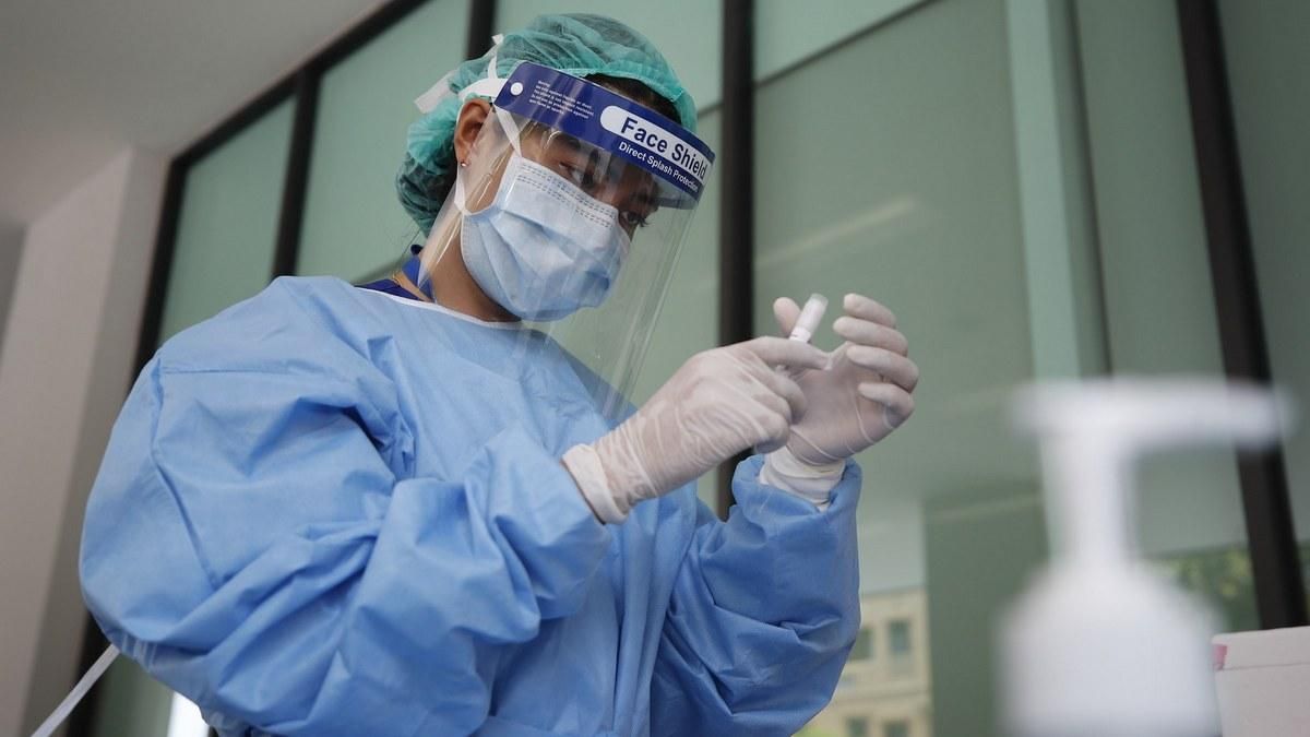 У Польщі зафіксували антирекорд за кількістю хворих на COVID-19 за добу - Україна новини - 24 Канал У Польщі зафіксували антирекорд за кількістю хворих на COVID-19 за добу - Україна новини - 24 Канал