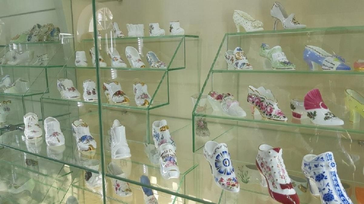 Унікальна колекція: українка у Вінниці зібрала понад 8 тисяч екземплярів взуття - Новини Вінниця - 24 Канал Унікальна колекція: українка у Вінниці зібрала понад 8 тисяч екземплярів взуття - Новини Вінниця - 24 Канал