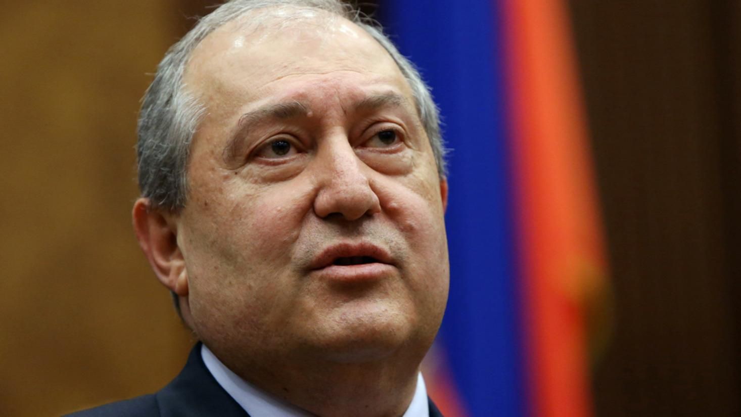 Президент Армении подал в отставку: говорит, что был "объектом теорий заговора"
