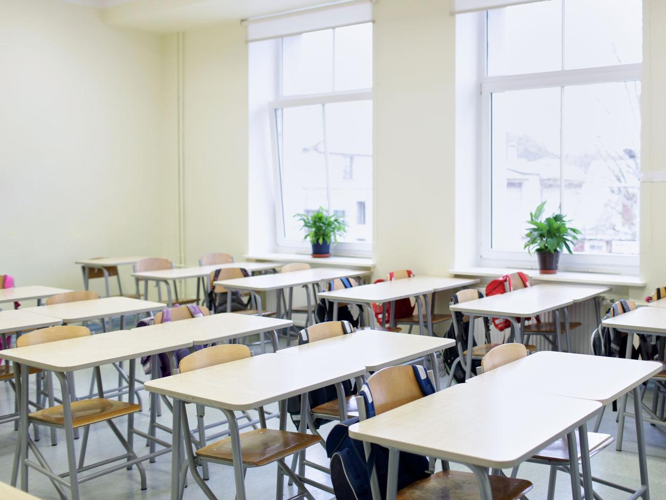 "Дивись, щоб я тебе не забила": в Одесі вчителька відлупцювала учня лінійкою - Україна новини - Освіта