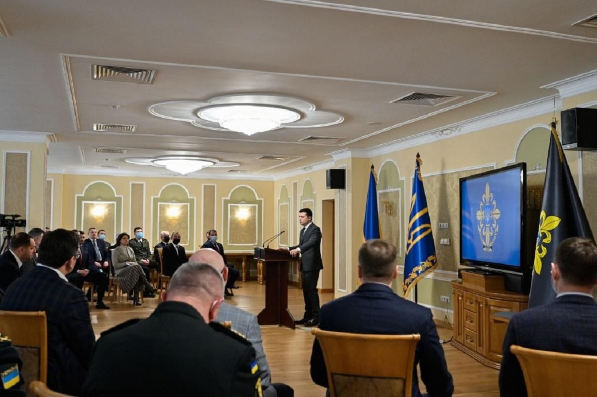 Настав час переходити до наступу з відстоювання націнтересів, – Зеленський звернувся до розвідки - 24 Канал Настав час переходити до наступу з відстоювання націнтересів, – Зеленський звернувся до розвідки - 24 Канал