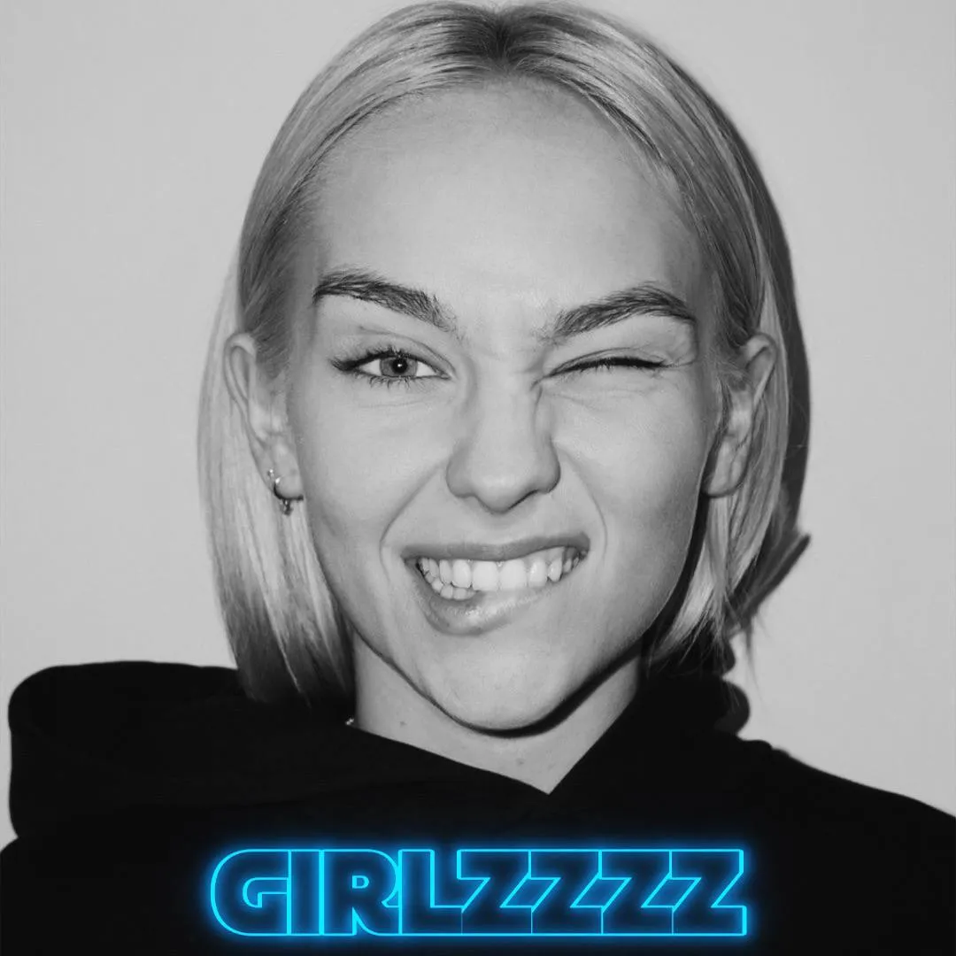 ROXOLANA – GIRLZZZZ