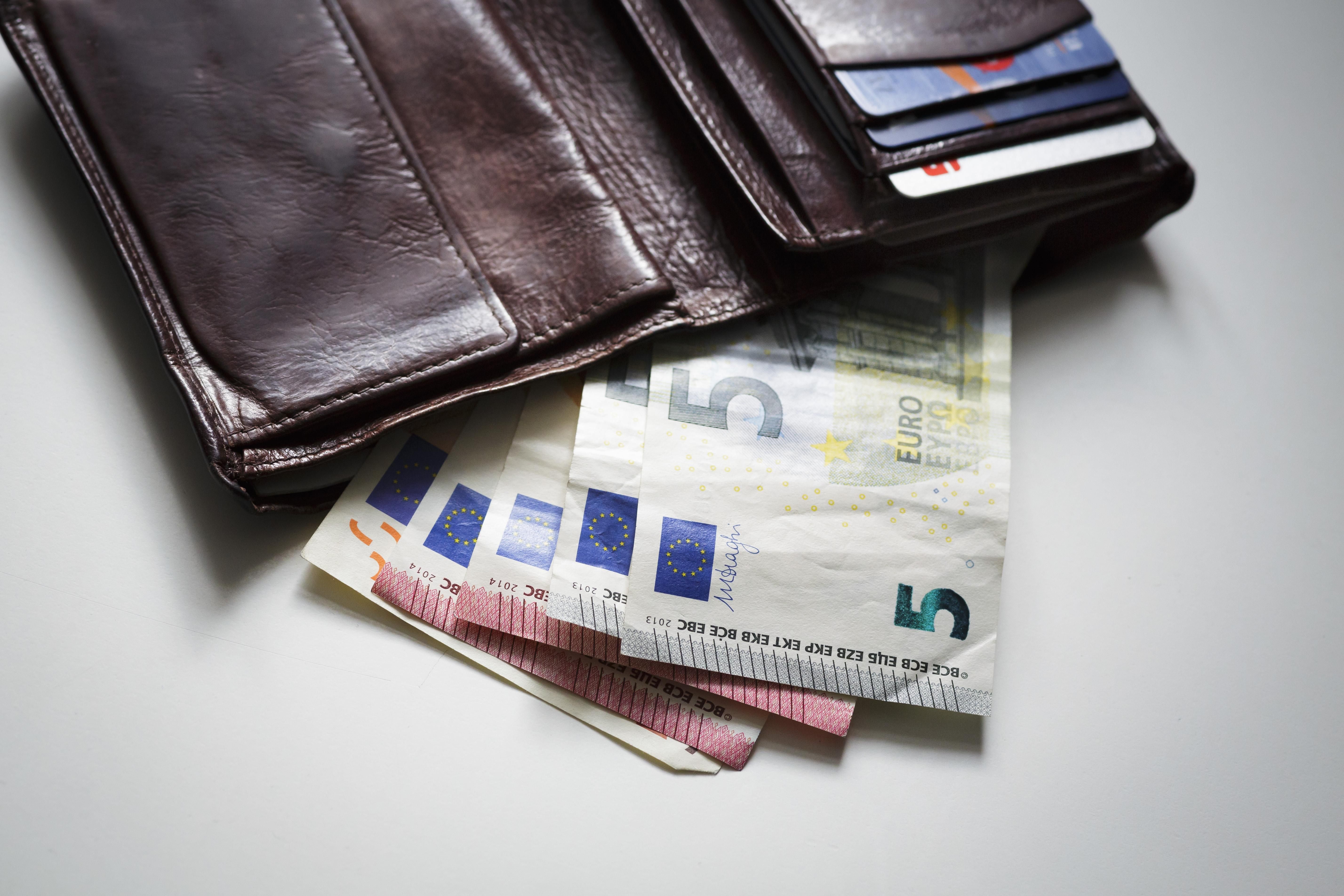 Паника расшатывает валютный рынок, – советник президента о колебаниях курса Паника расшатывает валютный рынок, – советник президента о колебаниях курса