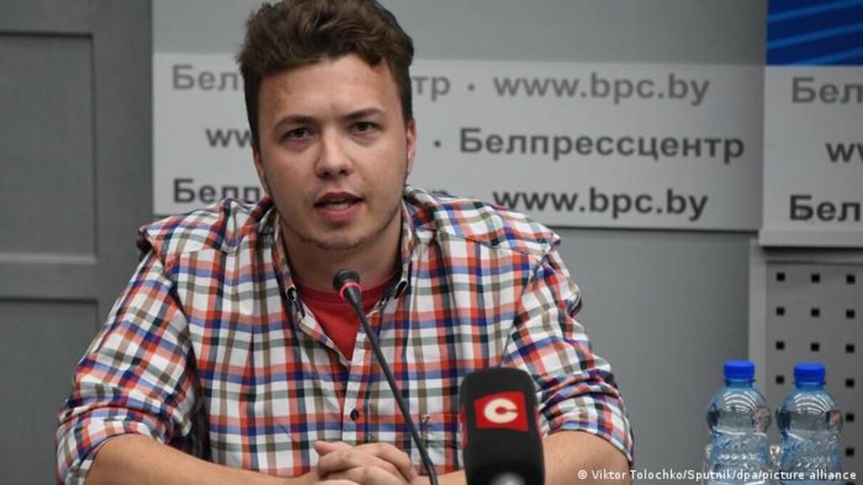 Будет работать на провластную организацию: Протасевич отпущен из-под домашнего ареста в Беларуси