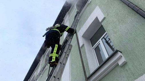 В Винницкой области вспыхнул пожар в школьной лаборатории: фото с места происшествия