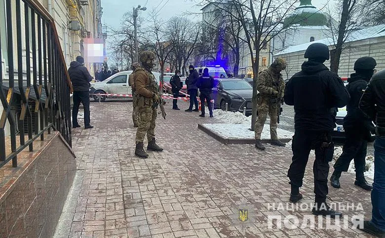 Стрілянина в центрі Києва, невідомий стріляв з автомата біля СБУ на Володимирській