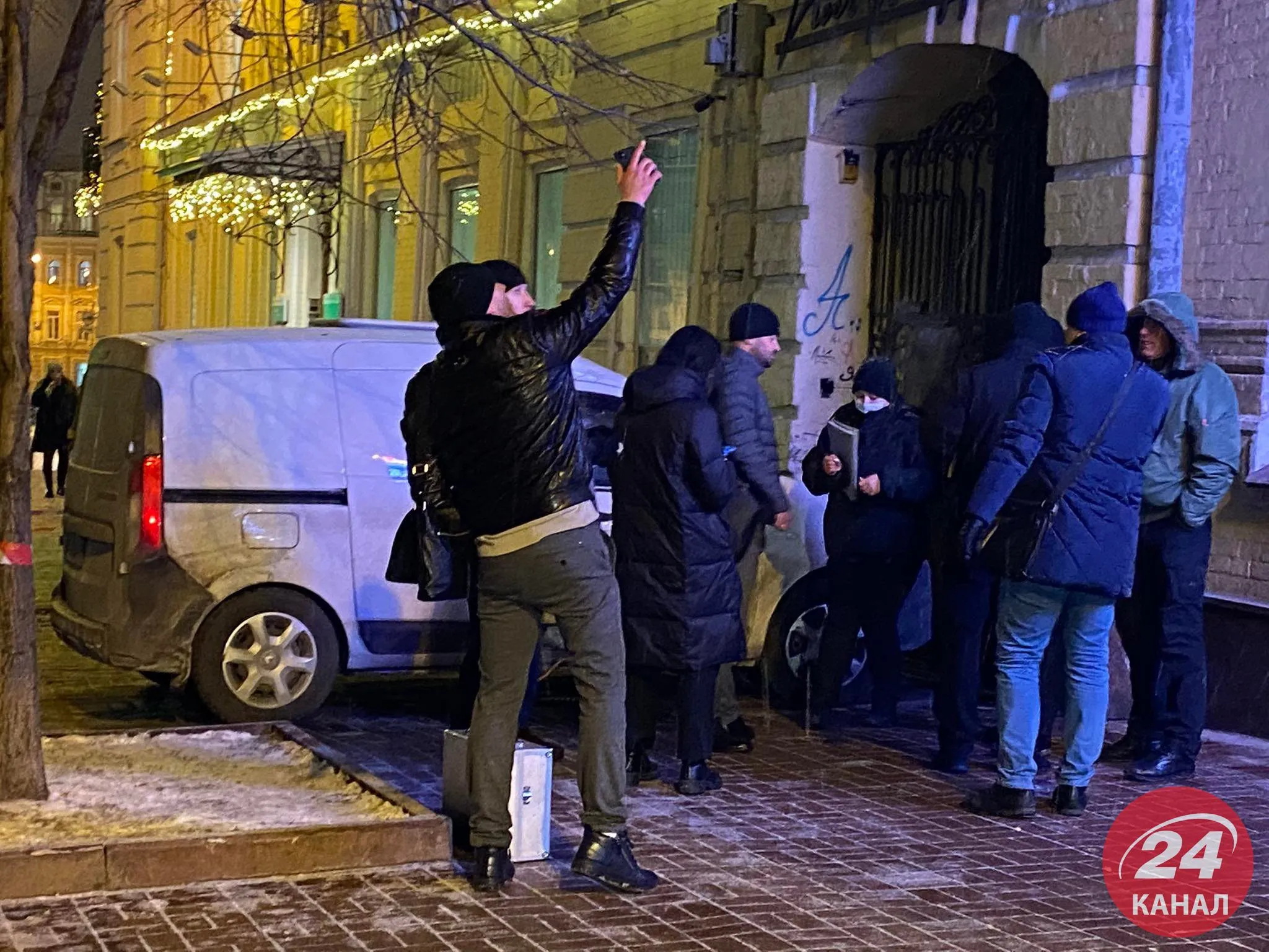 Стрілянина у Києві на Володимирській, поліція відкрила провадження про хуліганство, розслідування