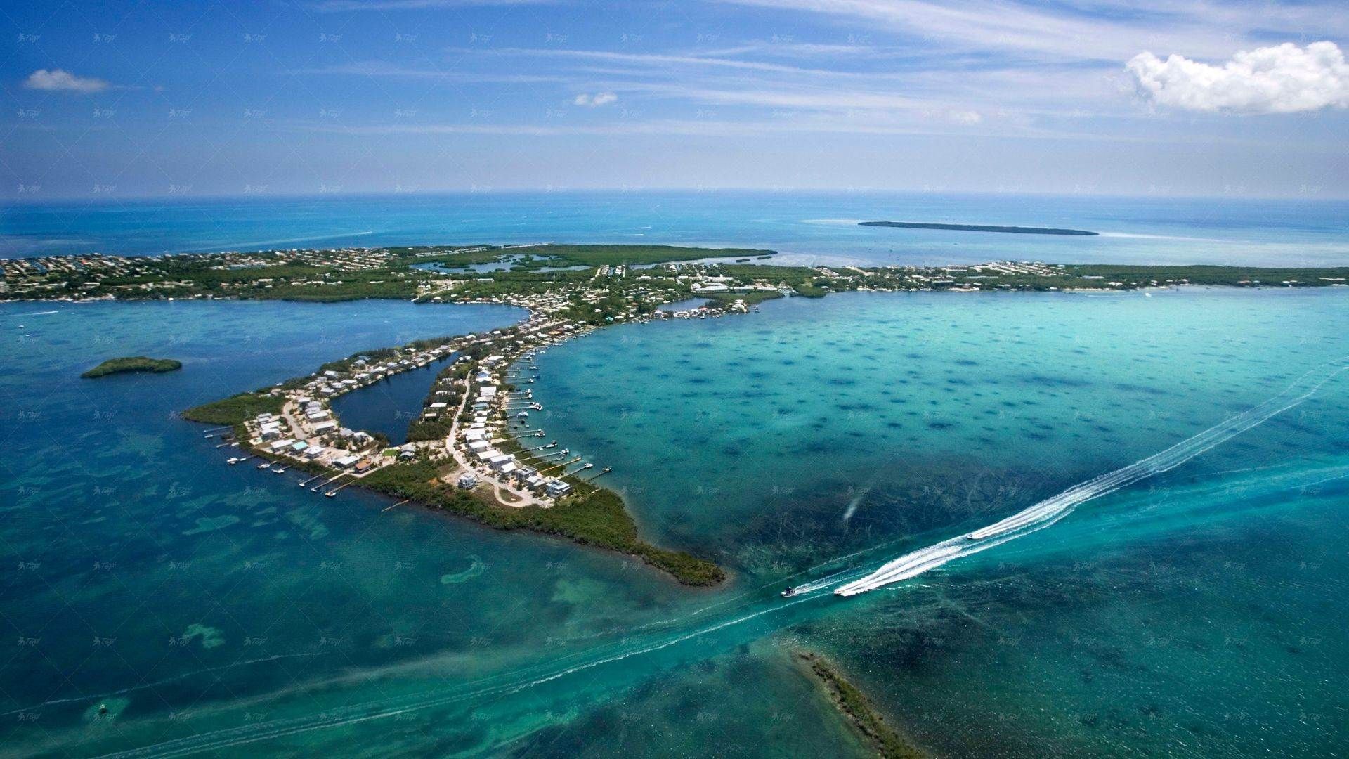 В США перевернулась лодка – десятки человек пропали без вести В США перевернулась лодка – десятки человек пропали без вести