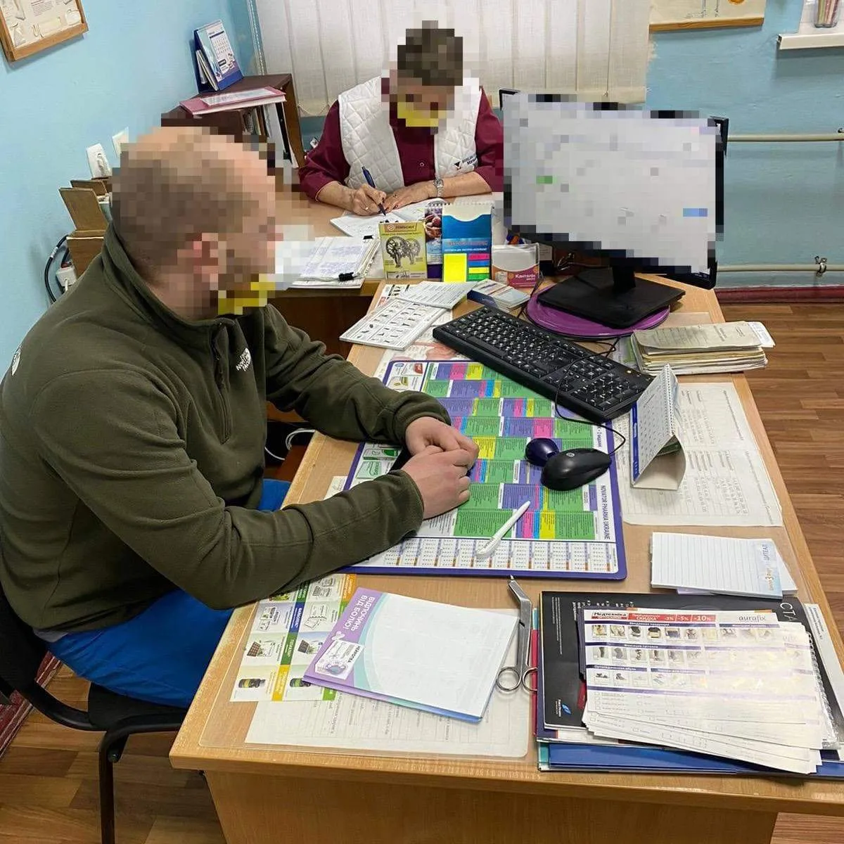 Працівники лікарні в Києві підробляли сертифікати вакцинації за гроші