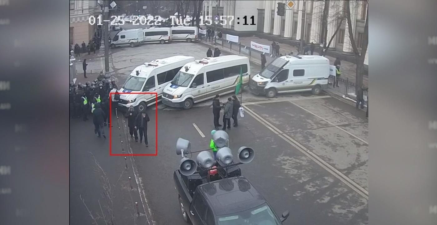 Встал и ушел: в полиции опровергли, что митингующий умер на акции ФЛП под Радой Встал и ушел: в полиции опровергли, что митингующий умер на акции ФЛП под Радой