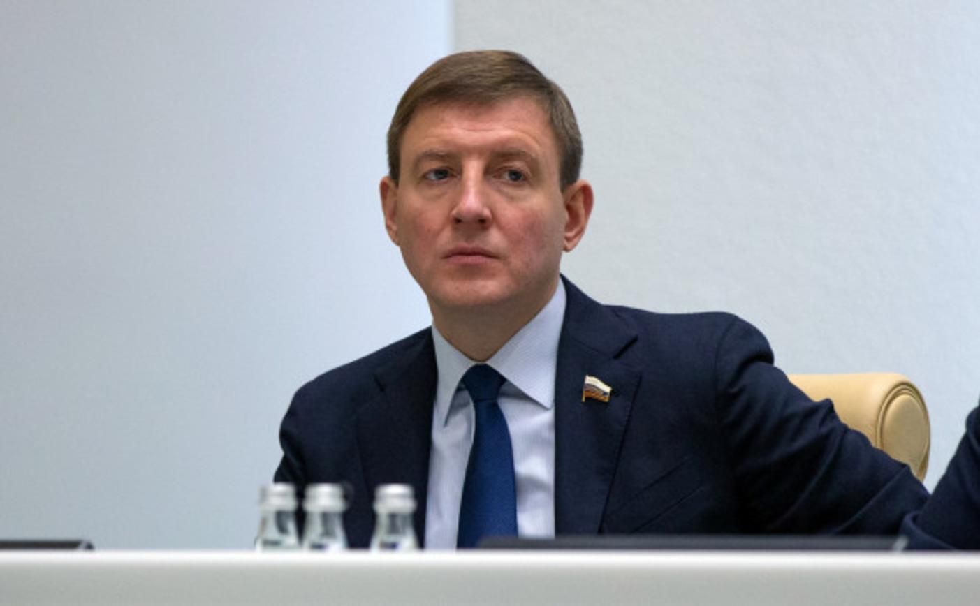 Публично обещают оружие: в России призвали отправить боевикам военную "помощь" Публично обещают оружие: в России призвали отправить боевикам военную "помощь"