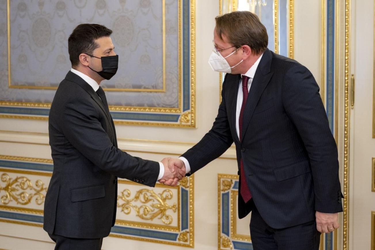 Зеленський обговорив з єврокомісаром енергетичну безпеку України та країн ЄС - Україна новини - 24 Канал Зеленський обговорив з єврокомісаром енергетичну безпеку України та країн ЄС - Україна новини - 24 Канал