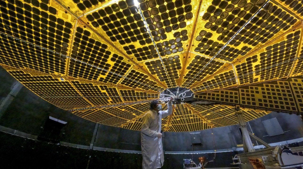 В NASA обнаружили вероятную причину проблем с космическим аппаратом Lucy В NASA обнаружили вероятную причину проблем с космическим аппаратом Lucy