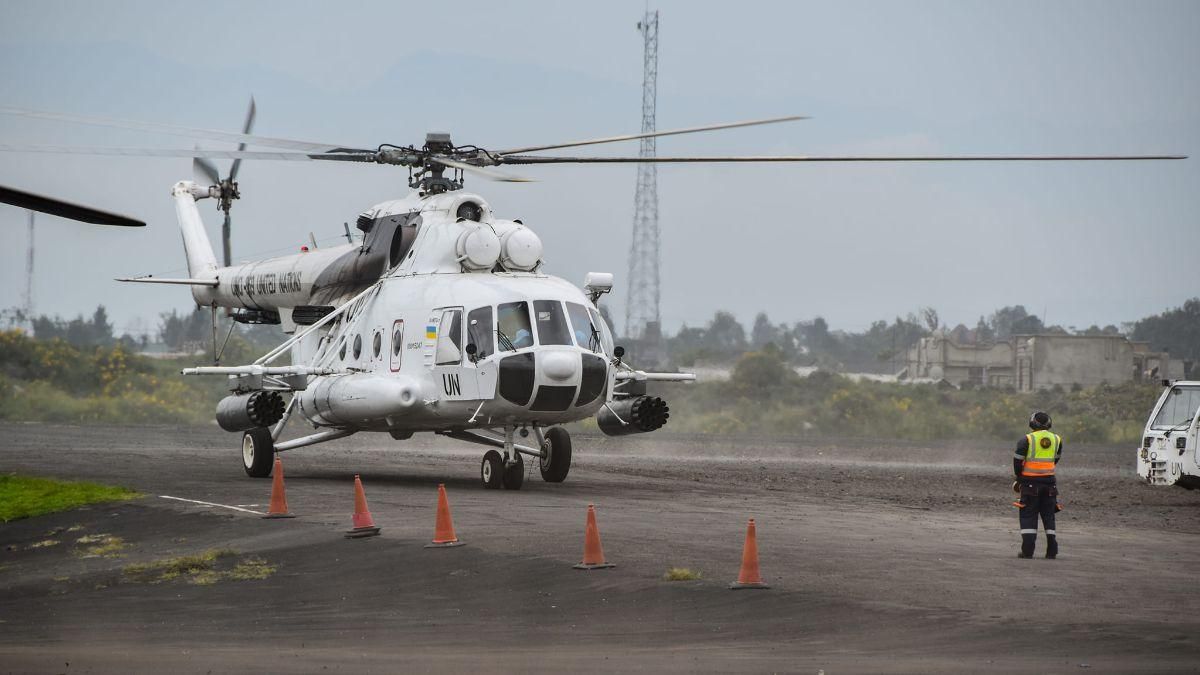 Украинские миротворцы уничтожили базу боевиков в ДР Конго: зрелищное видео с вертолета Украинские миротворцы уничтожили базу боевиков в ДР Конго: зрелищное видео с вертолета