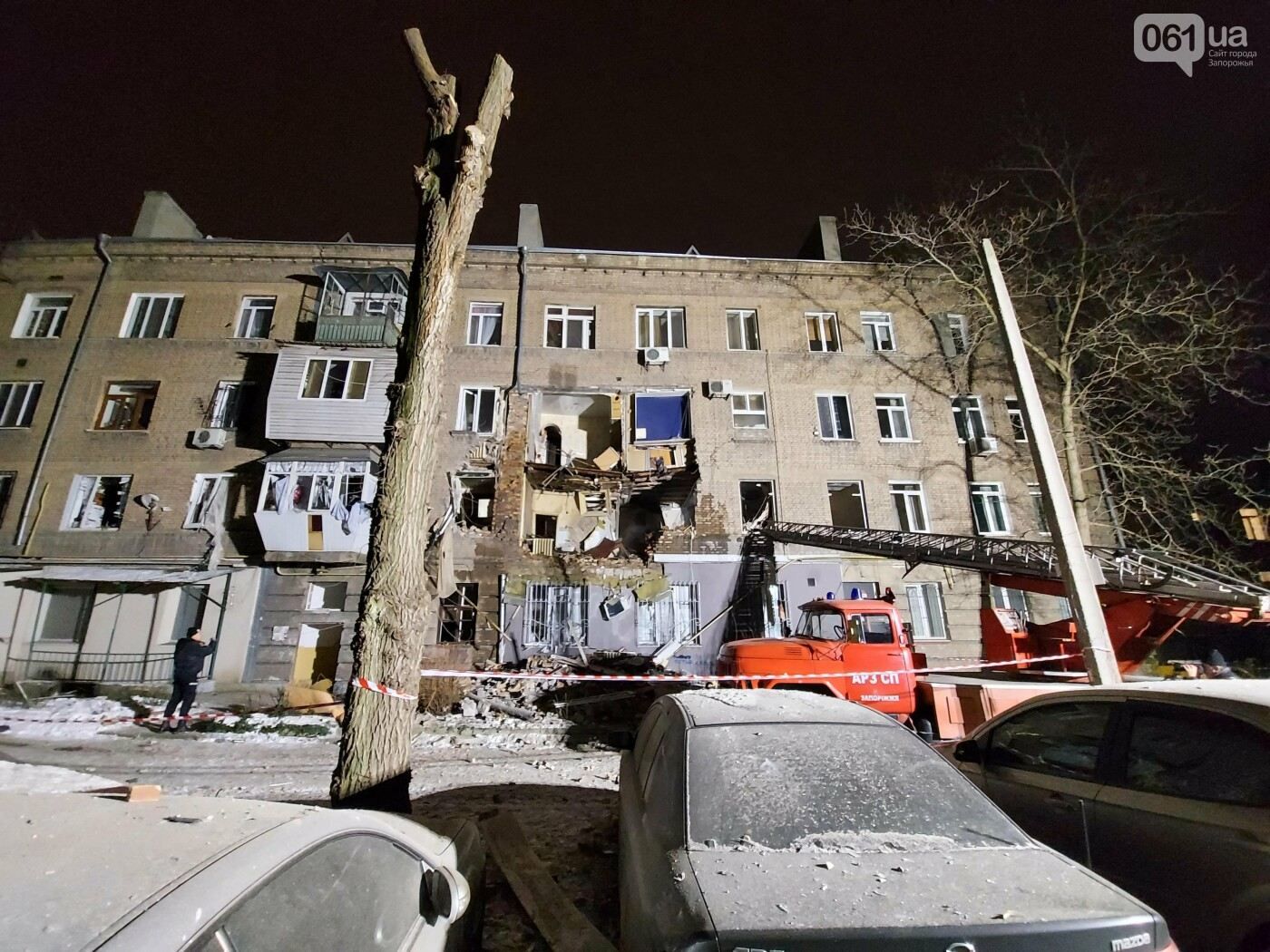 На месте взрыва газа в Запорожье ищут пострадавших: видео с места происшествия На месте взрыва газа в Запорожье ищут пострадавших: видео с места происшествия