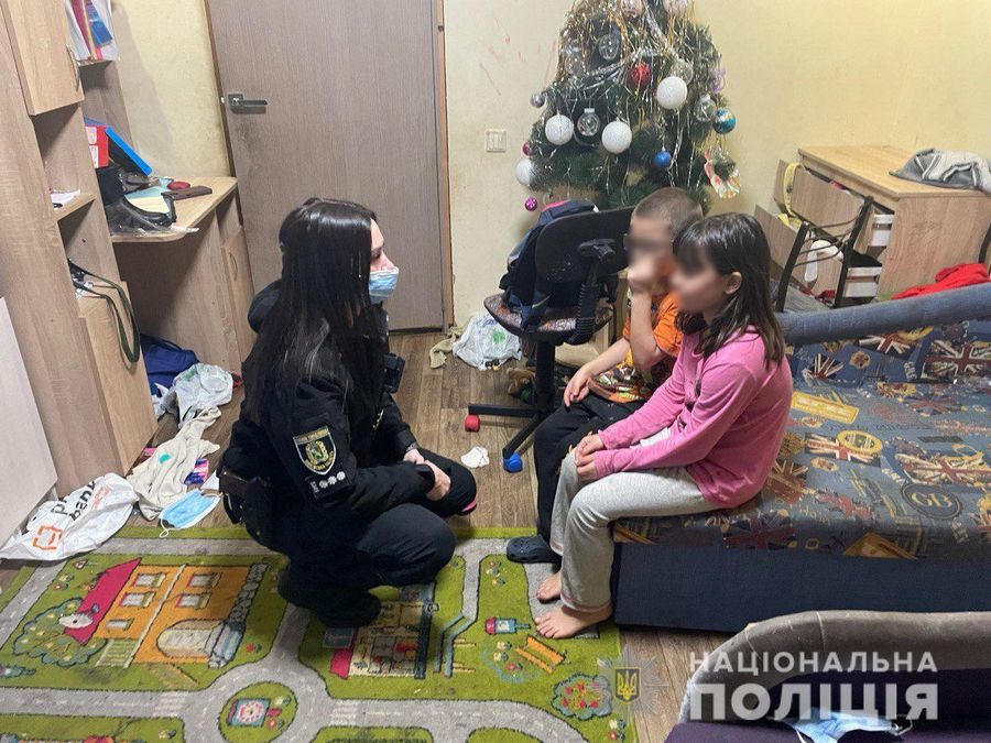 Побив дружину при дітях: у Харкові виселили з квартири агресора за домашнє насильство - Кримінальні новини України - Харків Побив дружину при дітях: у Харкові виселили з квартири агресора за домашнє насильство - Кримінальні новини України - Харків