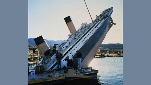 Менші, ніж здаються: 10 конструкцій з кіно, які розчарують своїми розмірами