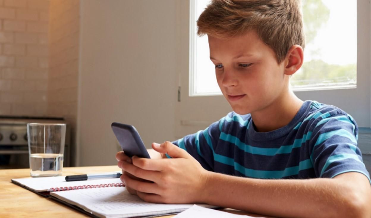 Школа у смартфоні: яким лайфхакам для уроків вчителів навчила дистанційка - Україна новини - Освіта Школа у смартфоні: яким лайфхакам для уроків вчителів навчила дистанційка - Україна новини - Освіта