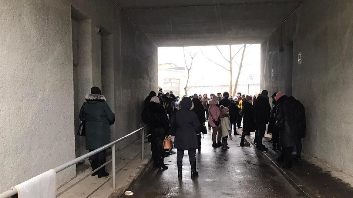 В городах Украины огромные очереди на ПЦР-тестирование: фото