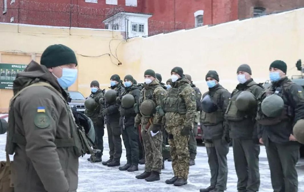 Доводили до смерти и закрывали в психушках: военные о руководстве части в Днепре Доводили до смерти и закрывали в психушках: военные о руководстве части в Днепре