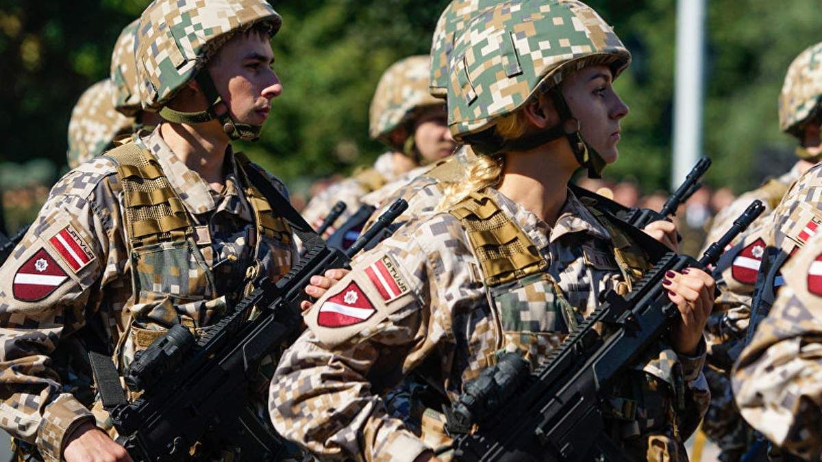 Латвия намерена отправить своих военных в Украину - Украина новости - 24 Канал